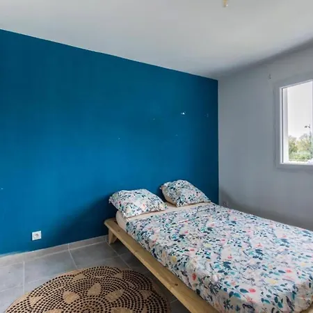 Avec Piscine Au Calme 6 Personnes Villa *