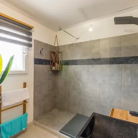 Villa Avec Piscine Au Calme 6 Personnes
