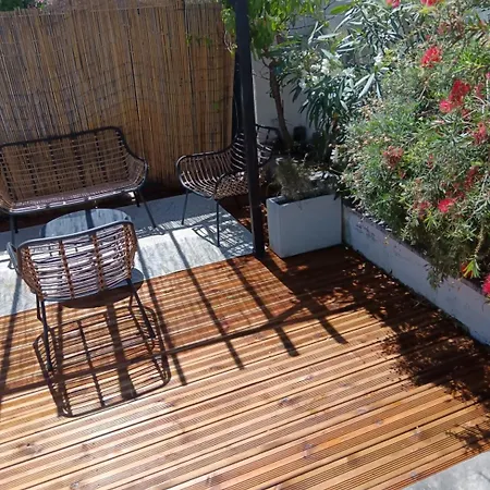 Villa Avec Piscine Au Calme 6 Personnes *